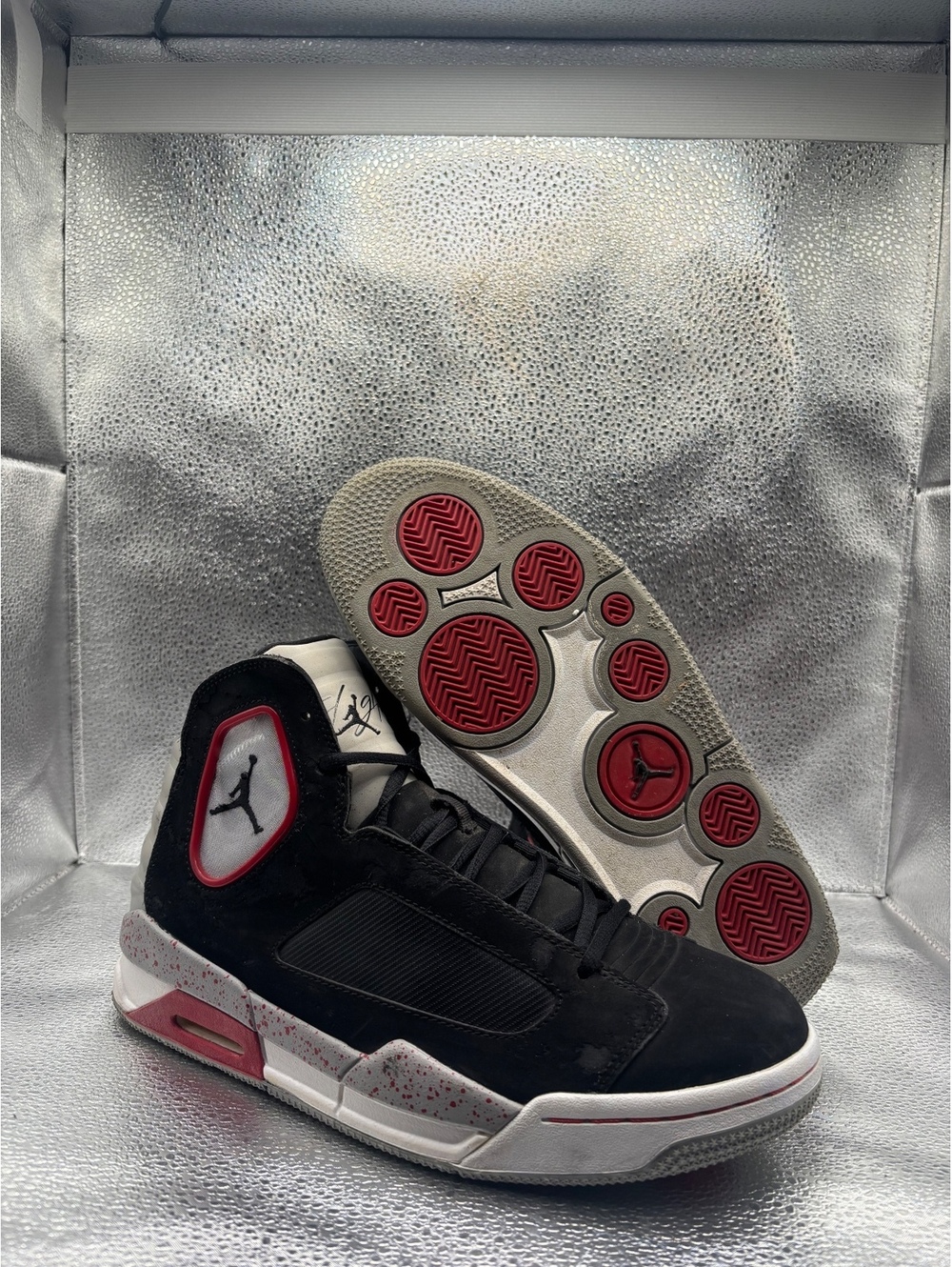 Air Jordan flight luminary black gym red